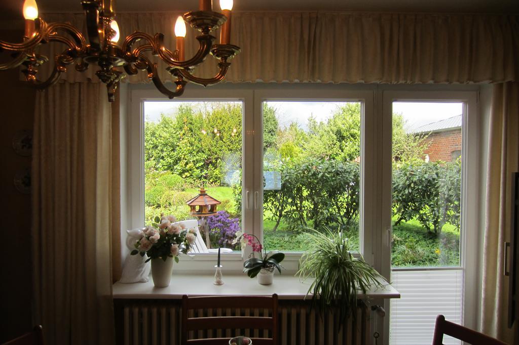Exklusive Ferienwohnung Strohberg Ploen Ngoại thất bức ảnh
