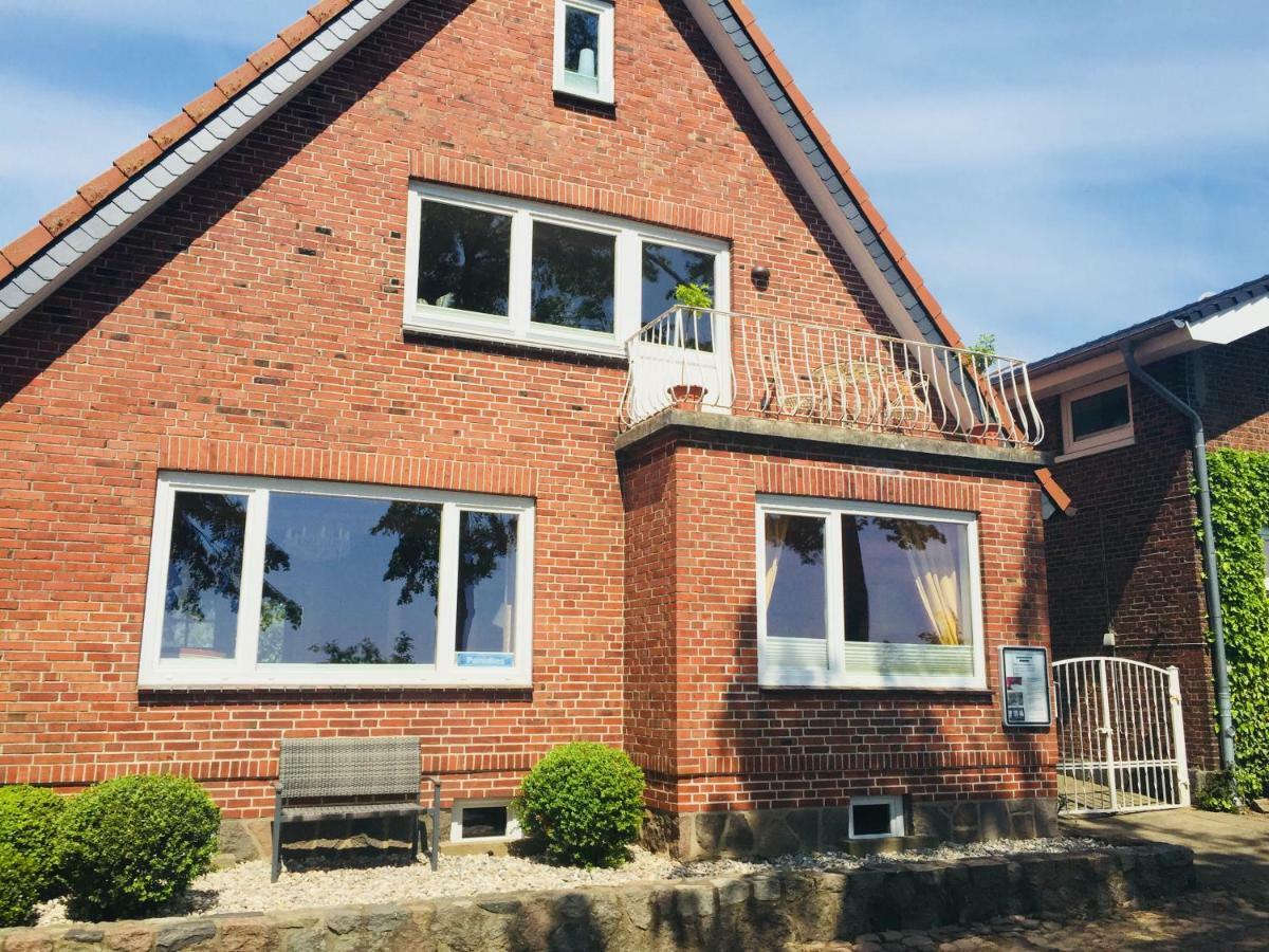 Exklusive Ferienwohnung Strohberg Ploen Ngoại thất bức ảnh